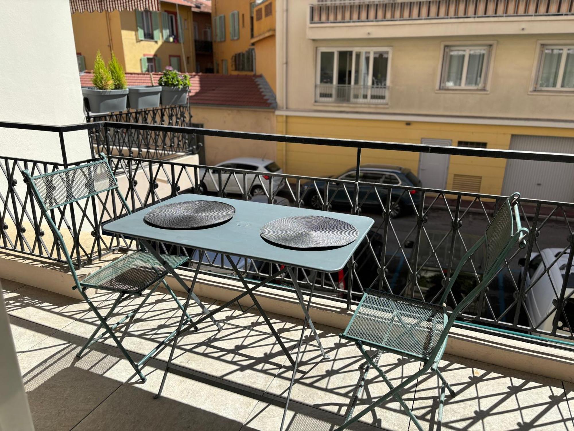 Studio 2 Etoiles A Menton Pour 4 Personnes Екстериор снимка